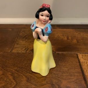 Walt Disney Productions Vintage SNOW WHITE Porcelain Ceramic FIGURINE Japan